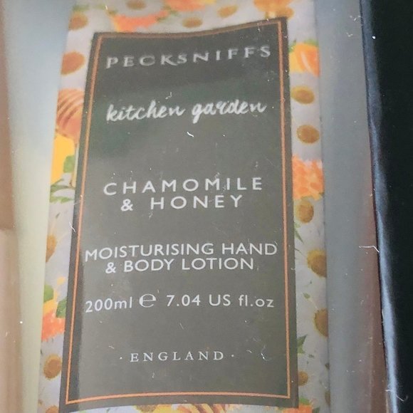 PECKSNIFFS Gift Box Set Shower & Bath, Hand & Body NIB - Picture 6 of 7